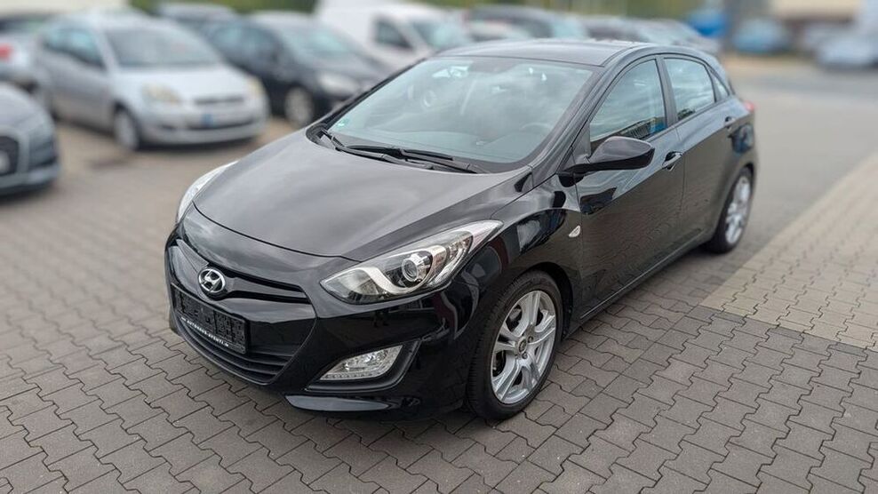 i30