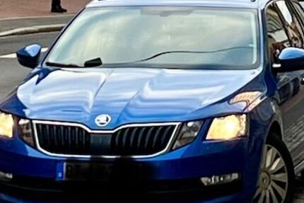 Skoda Octavia 145.000 km 11.999 &euro; Hollfeld 96142