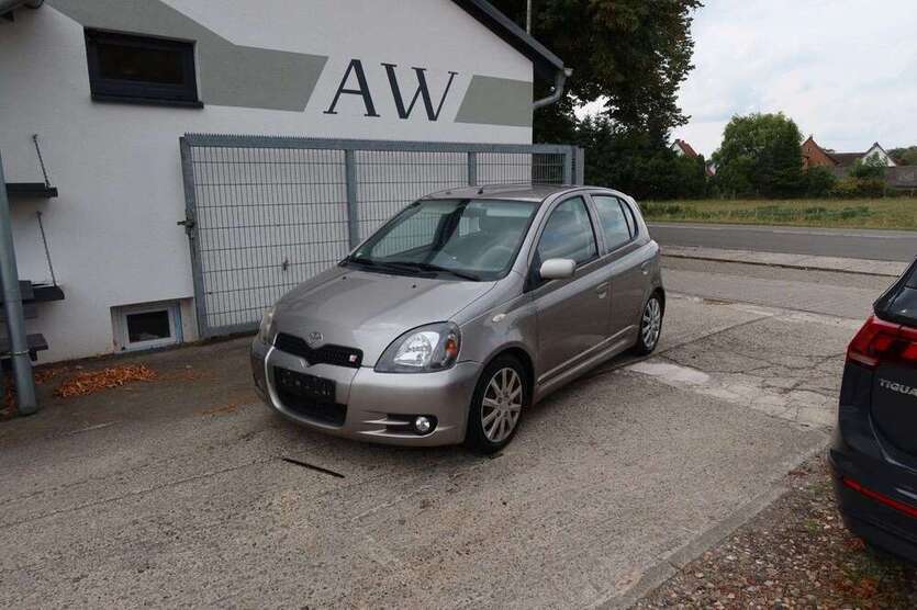 Yaris