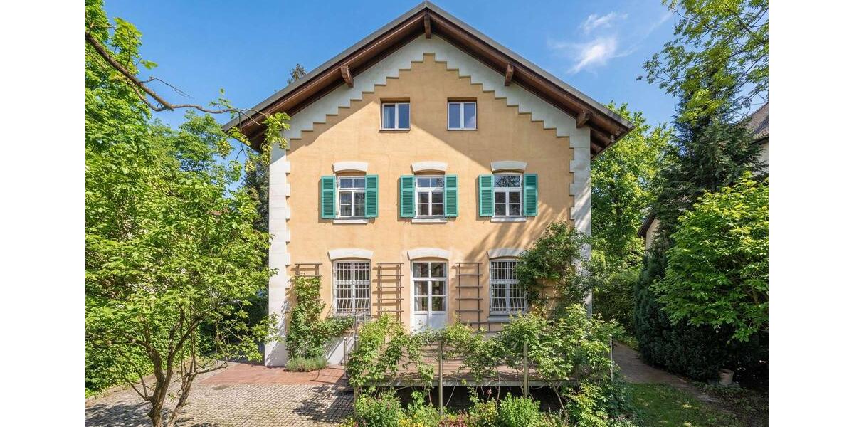 Villa München Nymphenburg - 9 Zimmer, 389 m&sup2;, 9.300&euro; | Angebot:25255917