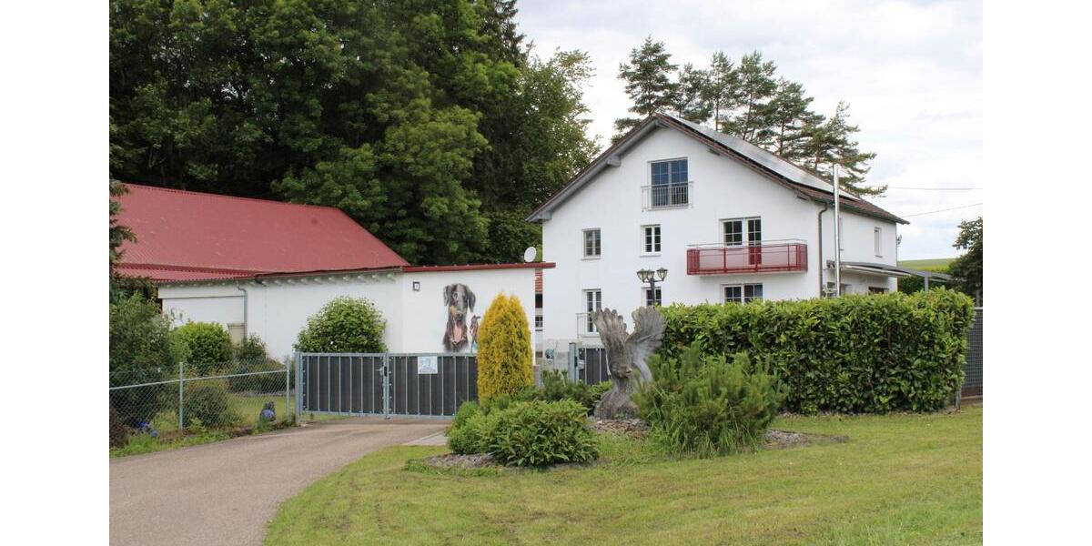 Bauernhaus, Landhaus Stühlingen - 8 Zimmer, 270 m&sup2;, 1.295.000&euro; | Angebot:26087153