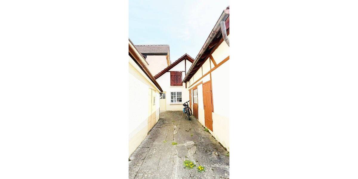 Einfamilienhaus Hilzingen - 8 Zimmer, 192 m&sup2;, 415.000&euro; | Angebot:26276261