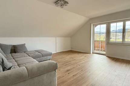 Wohnung Bad Griesbach - 4 Zimmer, 108 m&sup2;, 900&euro; | Angebot:26433228