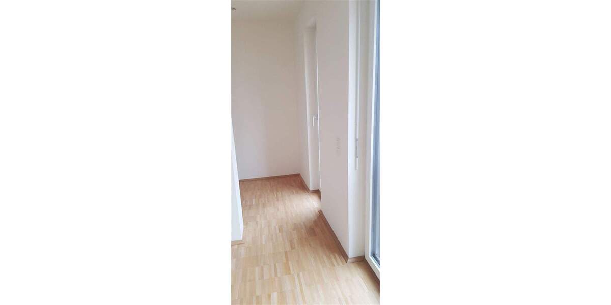 Etagenwohnung Mönchengladbach Stadtmitte - 2 Zimmer, 103 m&sup2;, 1.379&euro; | Angebot:25052081