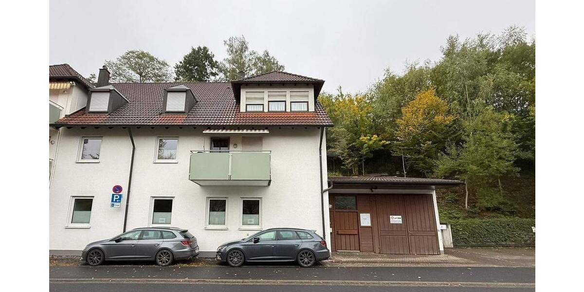 Ebenerdige großzügige Praxisräume inkl. großer Garage und Stellplatz direkt am Georgipark zimmer