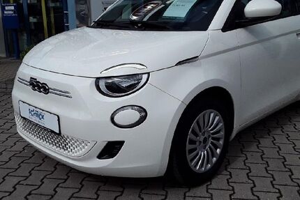 Fiat 500e 13.761 km 23.900 € Weinsberg 74189