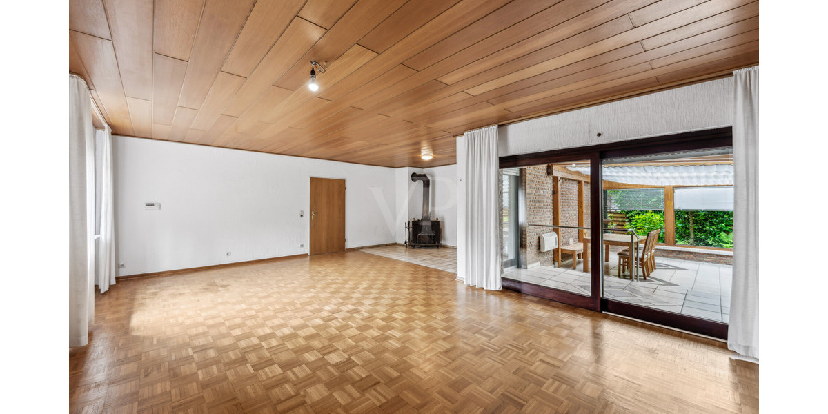 Vielseitiges Zweifamilienhaus mit tollem Garten – Wohnen & Gestalten nach eigenen Vorstellungen! 7 zimmer