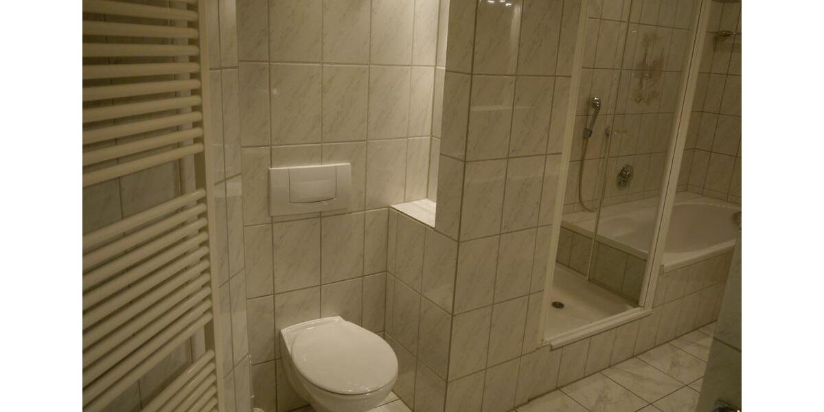 Dachgeschoßwohnung Baunatal - 4 Zimmer, 124 m&sup2;, 1.080&euro; | Angebot:25419152