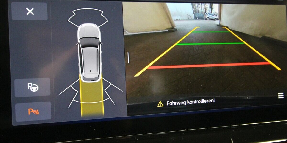 Cupra Leon Sportstourer e-HYBRID 6-DSG NAVI+LED+KAMERA 21.936 km 28.900 &euro; Hagenow 19230