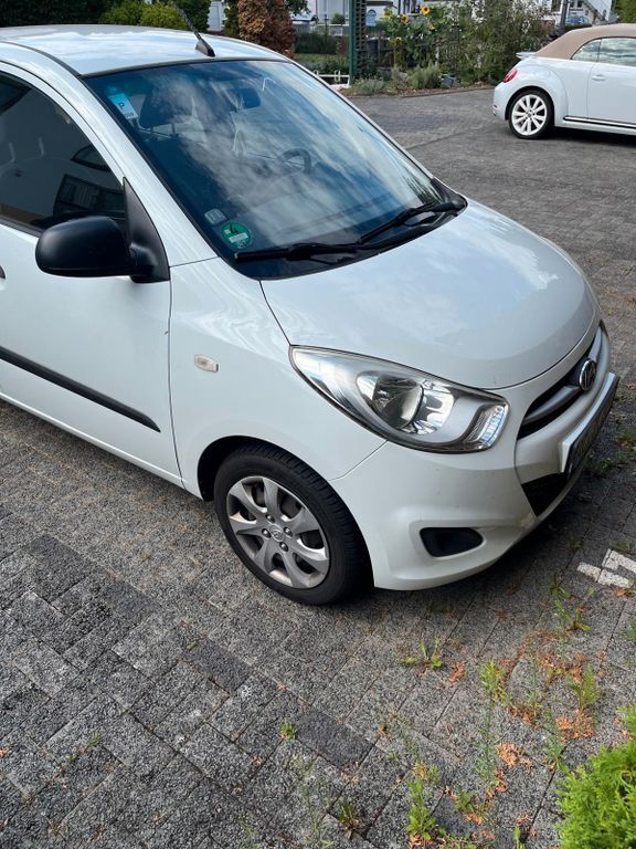 i10