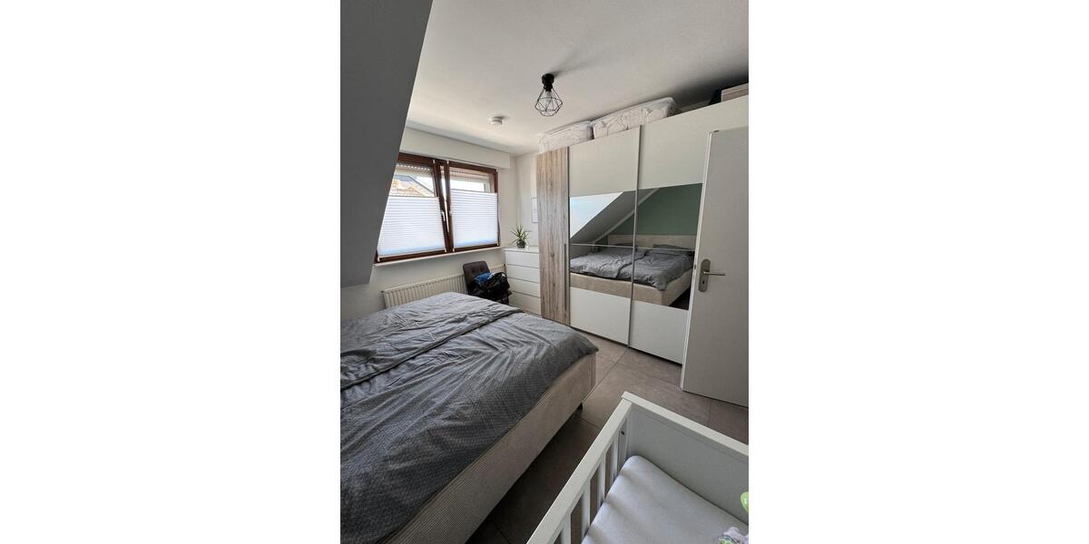 Dachgeschoßwohnung Düren Mariaweiler-Hoven - 3 Zimmer, 71 m&sup2;, 192.000&euro; | Angebot:27114755
