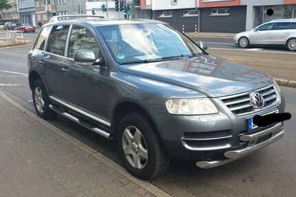 VW Touareg 250.400 km 4.900 &euro; Düsseldorf 40591