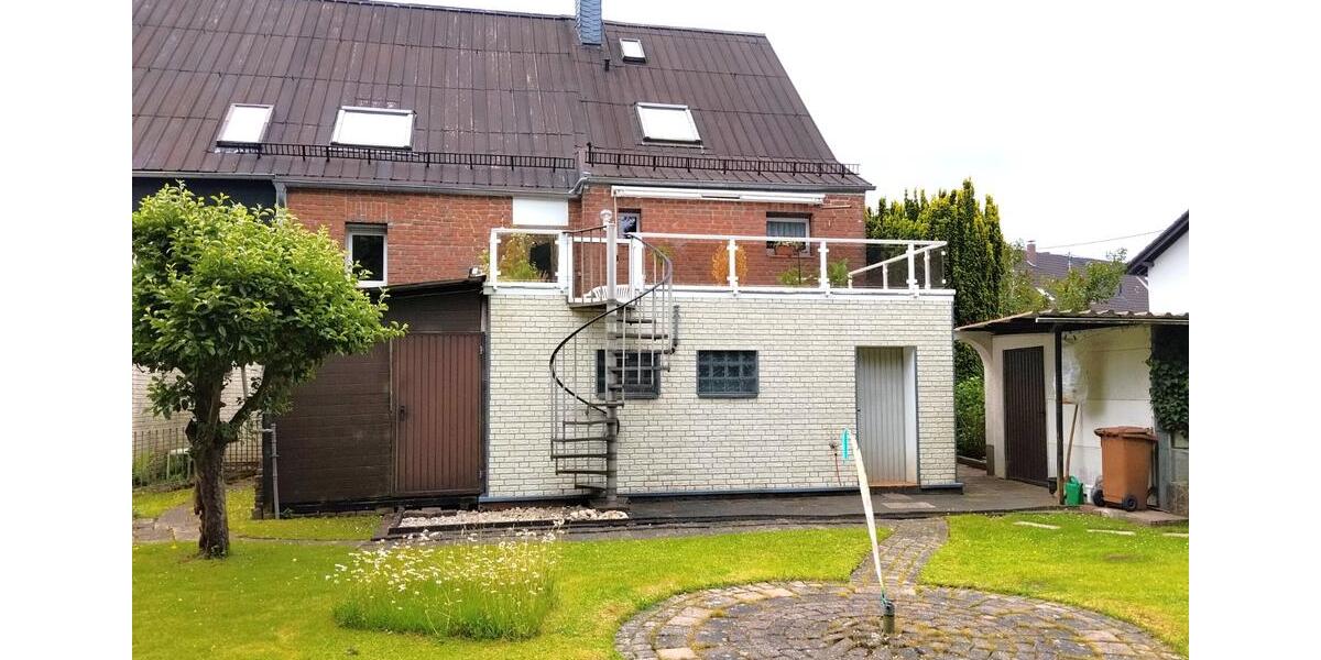 Doppelhaushälfte Kreuztal - 7 Zimmer, 190 m&sup2;, 280.000&euro; | Angebot:27150727