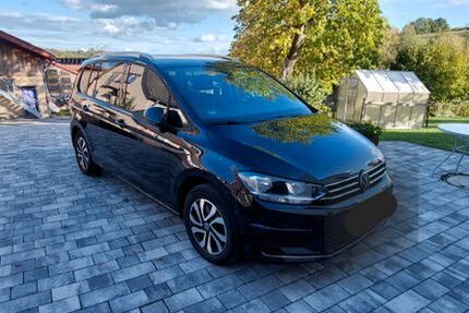 VW Touran 79.000 km 26.777 &euro; Oberfischach 74423