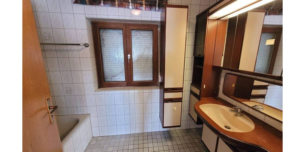 Mehrfamilienhaus, Wohnhaus Waiblingen Hegnach - 400.000&euro; | Angebot:26258665