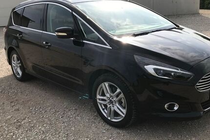 Ford S-Max 57.000 km 16.700 &euro; Nürnberg 90451