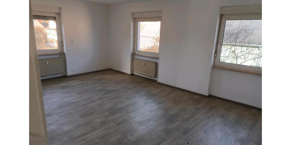 Etagenwohnung Tauberbischofsheim - 3 Zimmer, 93 m&sup2;, 780&euro; | Angebot:25332643