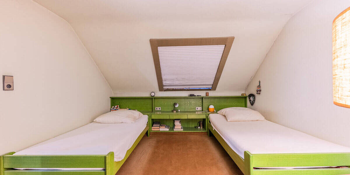Mehrfamilienhaus, Wohnhaus Singen - 7 Zimmer, 188 m&sup2;, 375.000&euro; | Angebot:26345436