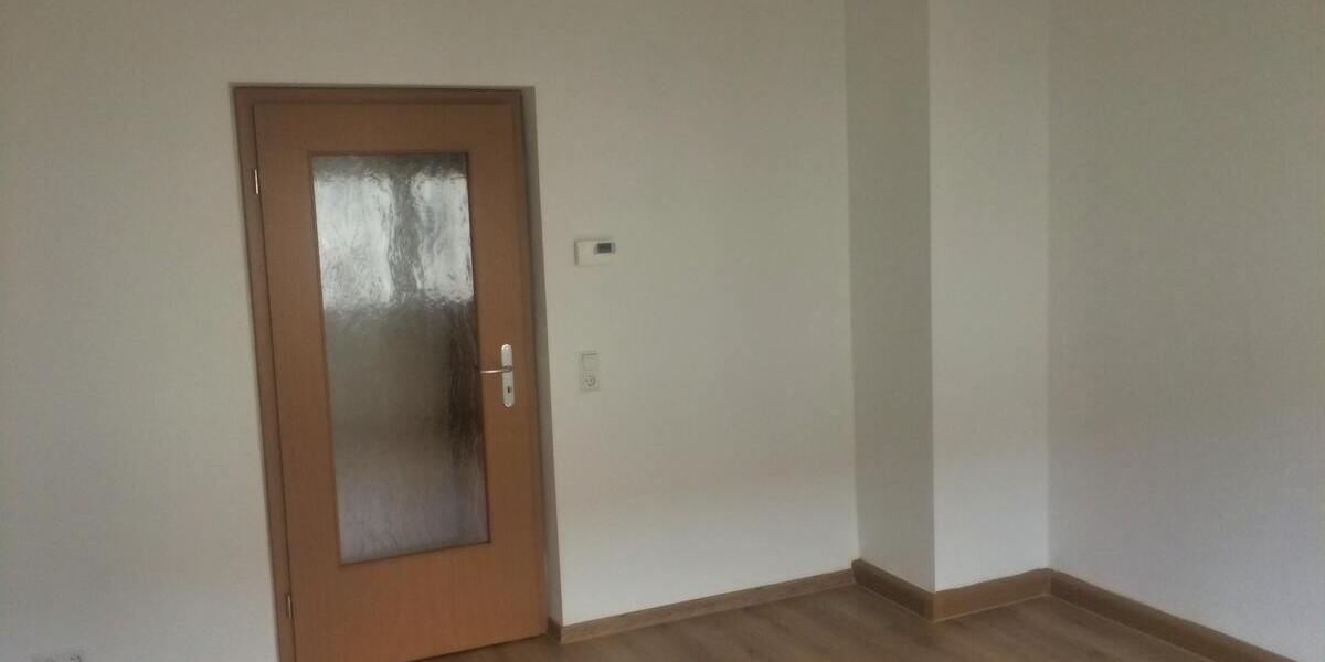 Vermietete 3-Zimmer-Wohnung im 2. Obergeschoss in schöner Lage! Für Kapitalanleger! - Etagenwohnung Rossau Schönborn-Dreiwerden | Angebot:23145069