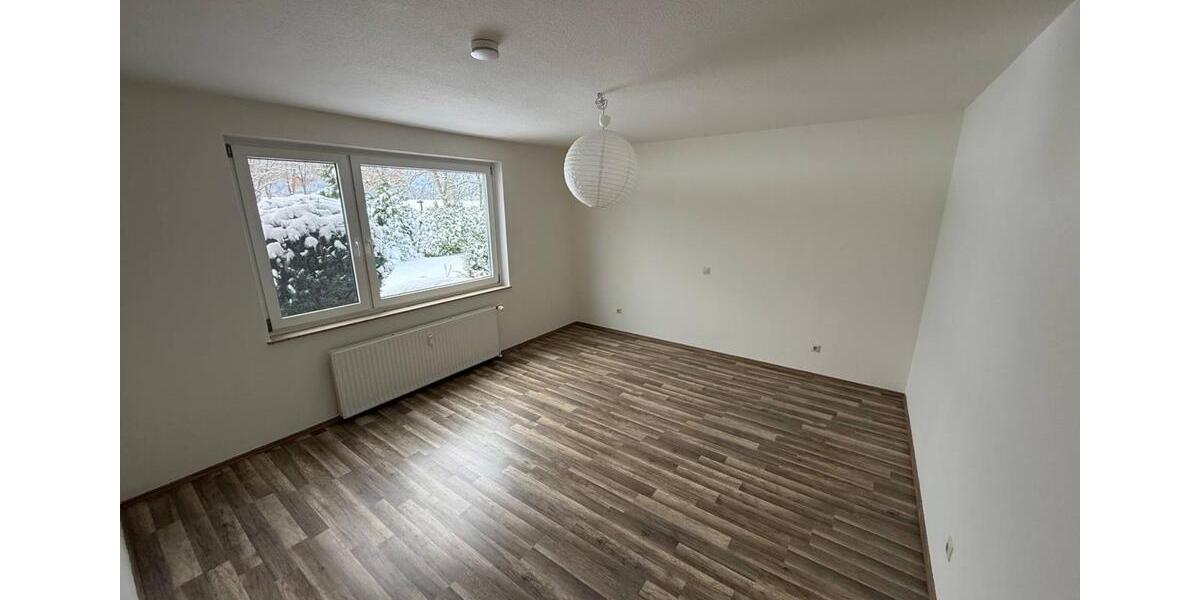 3-Zi. Wohnung in ruhiger Lage mit weitem landschaftlichen Blick 3 zimmer