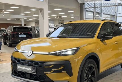 VW T-Roc 1.537 km 37.695 &euro; Wilhelmshaven 26389