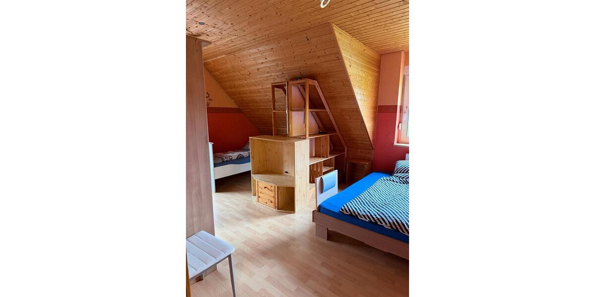 Dachgeschoßwohnung Dörpen - 5 Zimmer, 80 m&sup2;, 280&euro; | Angebot:25179381