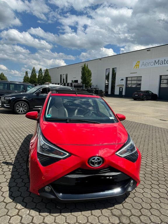 Aygo (X)