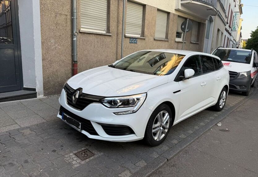 Renault Megane 22.254 km 17.000 € Wiesbaden 65201