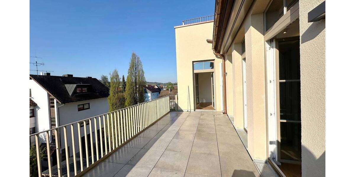 Etagenwohnung Reichenbach - 4 Zimmer, 106 m&sup2;, 1.400&euro; | Angebot:26345438