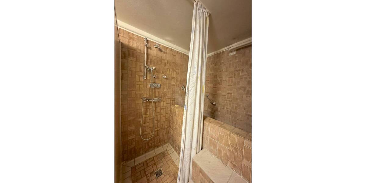 Bungalow Bad Nenndorf - 6 Zimmer, 235 m&sup2;, 400.000&euro; | Angebot:25245922