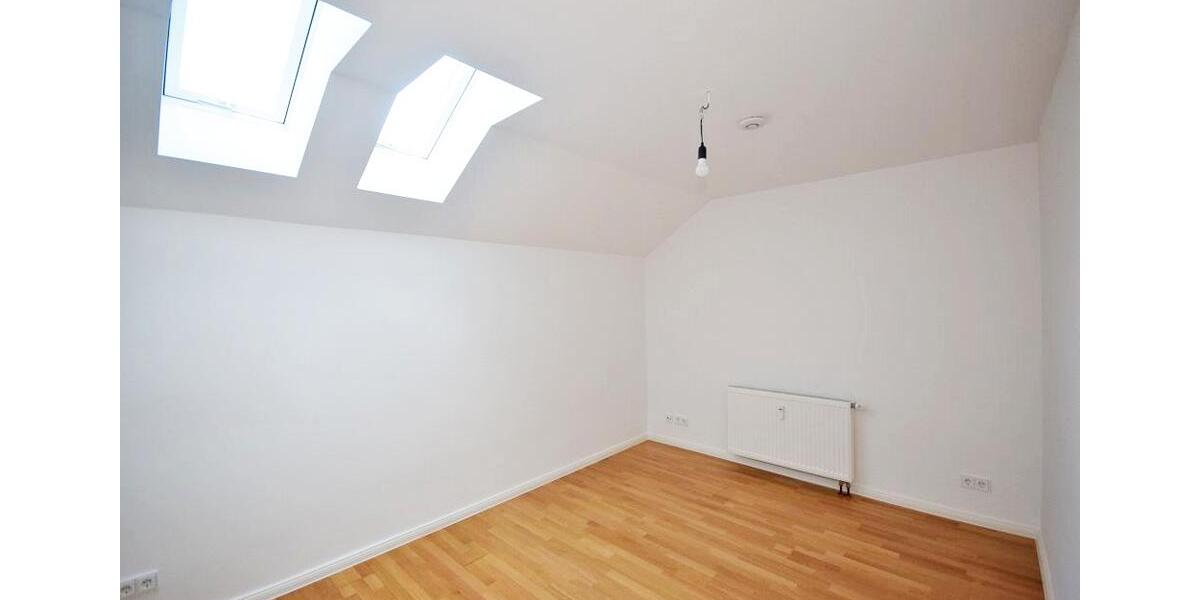 Dachgeschoßwohnung Bargteheide - 3 Zimmer, 95 m&sup2;, 1.330&euro; | Angebot:25992572