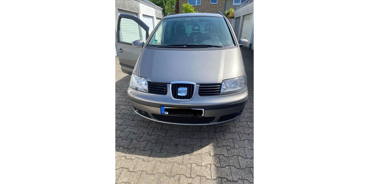Seat Alhambra 110.000 km 9.000 &euro; Köln 50765