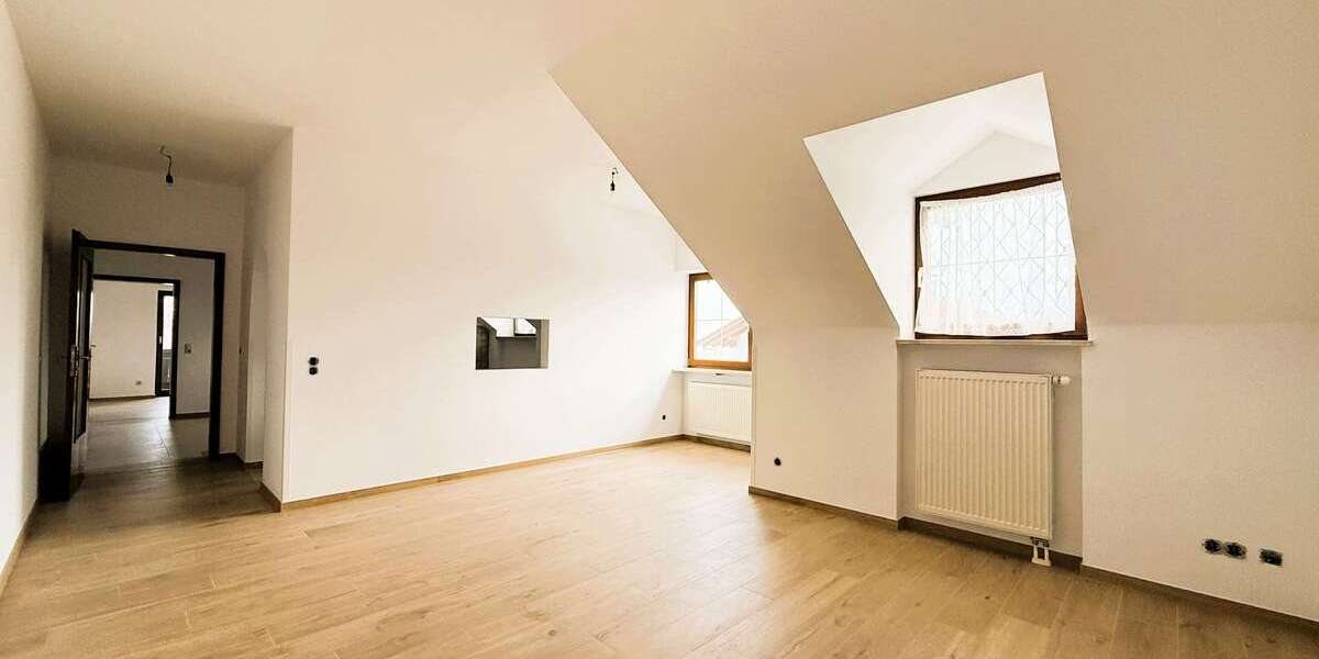 Etagenwohnung Bruckmühl - 3.5 Zimmer, 91 m&sup2;, 1.250&euro; | Angebot:25026920