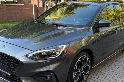 Ford Focus 155.300 km 12.000 &euro; Oberhausen 46045