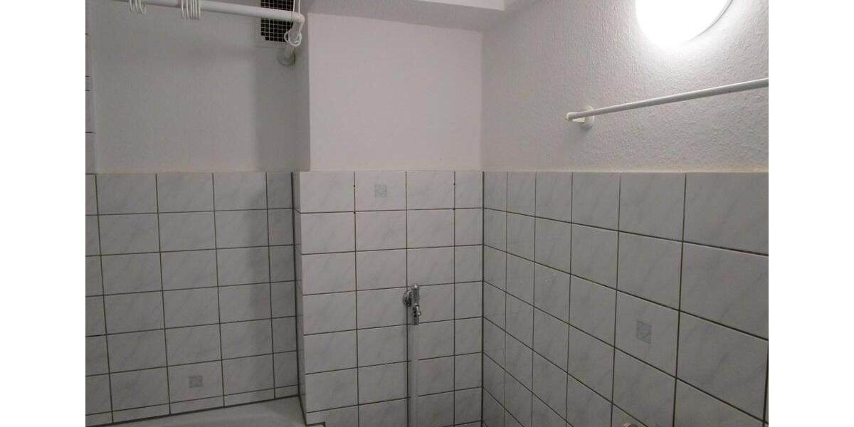 Erdgeschoßwohnung Essen Stadtbezirk III - 2 Zimmer, 35 m&sup2;, 400&euro; | Angebot:26679622