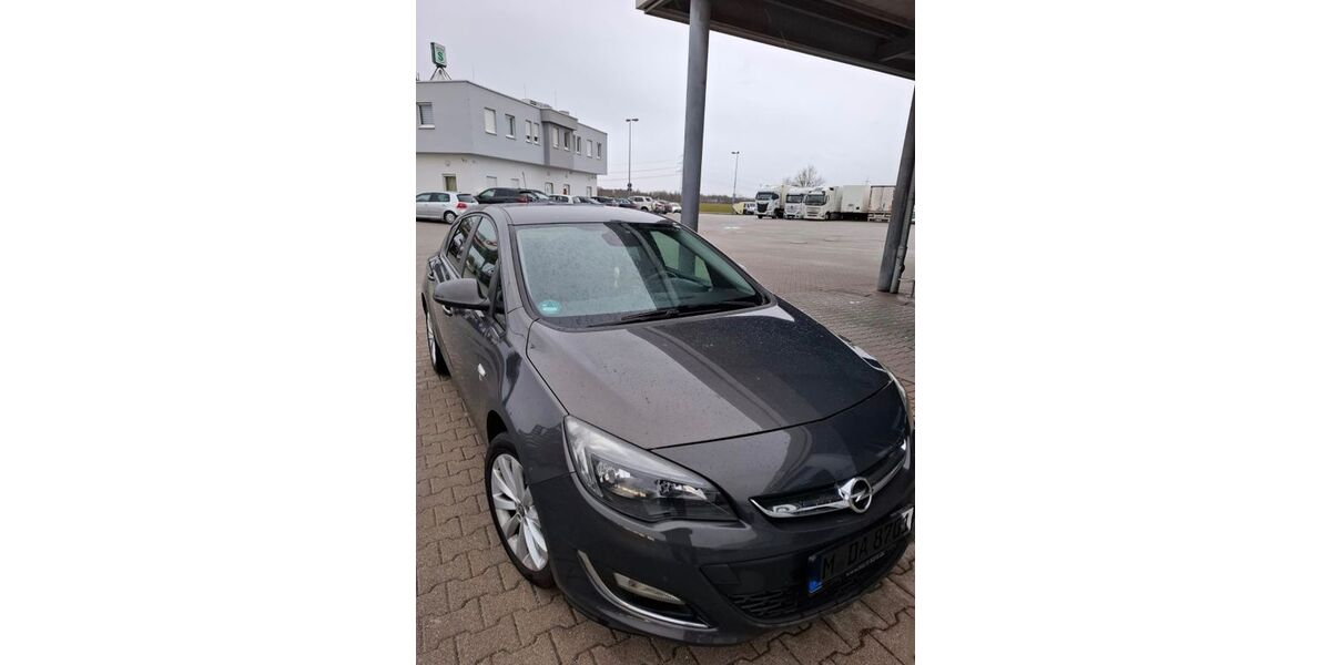 Opel Astra 147.000 km 5.300 &euro; München 81539