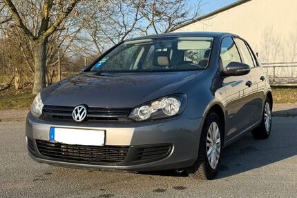 VW Golf 138.000 km 5.200 &euro; Heide 25746