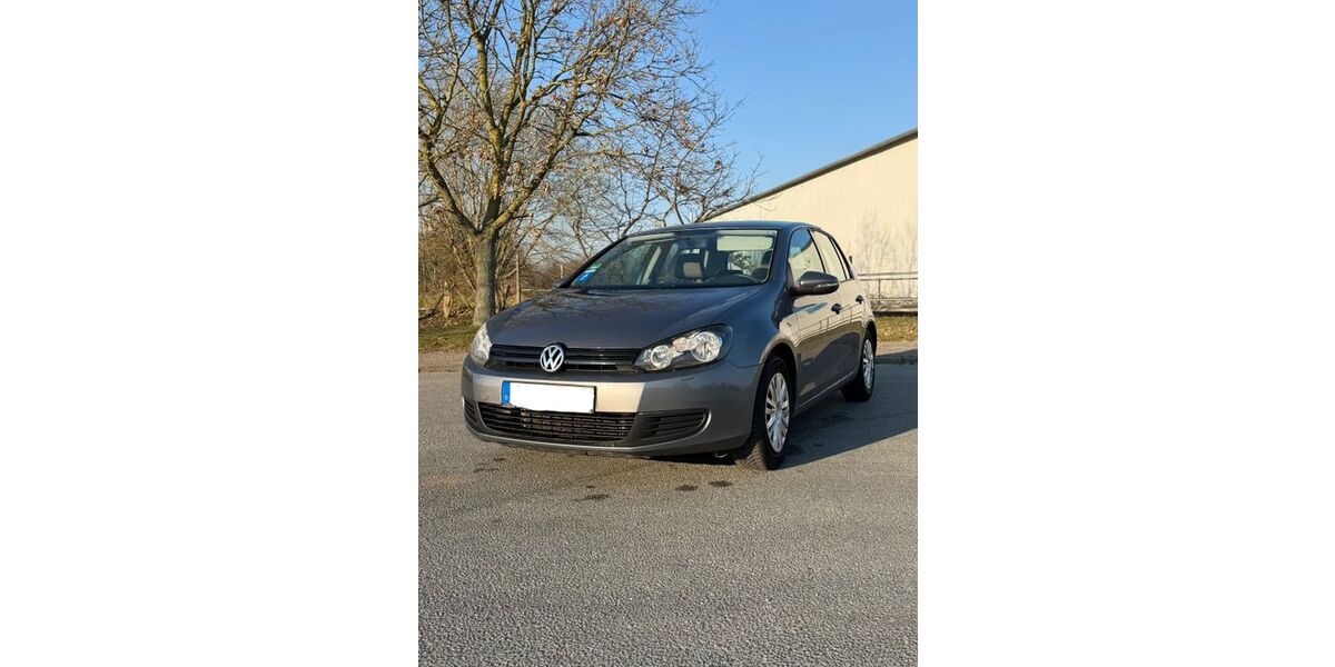 VW Golf 138.000 km 5.200 &euro; Heide 25746