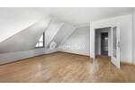Lichtdurchflutete Dachgeschoßwohnung mit Balkon und Tiefgaragenstellplatz