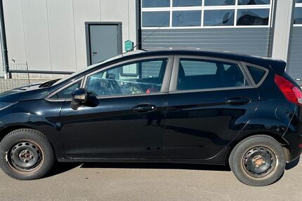 Ford Fiesta 80.801 km 6.800 &euro; Lutzerath 56826