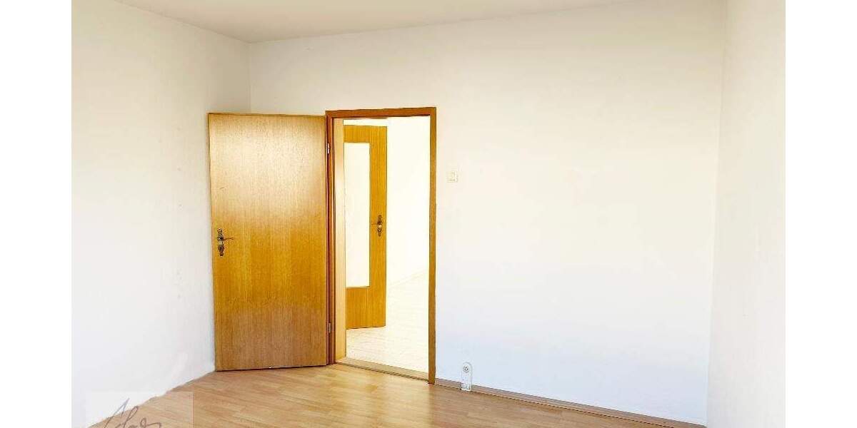 Etagenwohnung Zeithain - 3 Zimmer, 57 m&sup2;, 30.000&euro; | Angebot:24794115