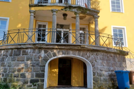 Haus zum Kaufen in Freyung 495.000 € 300 m² 10 zimmer