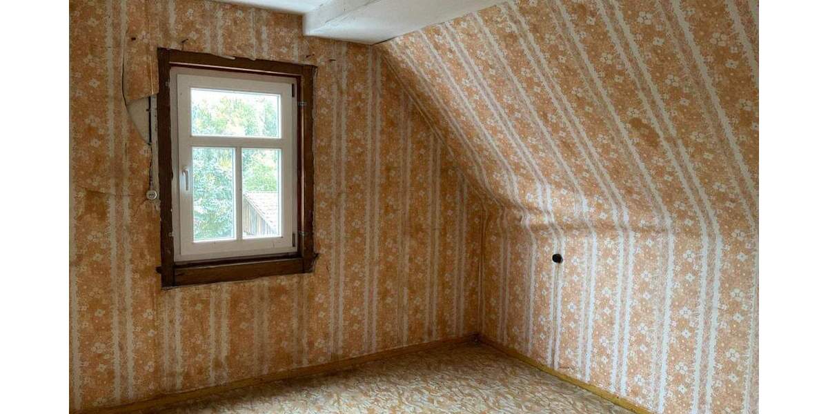 Mehrfamilienhaus, Wohnhaus Straufhain Streufdorf - 8 Zimmer, 220 m&sup2;, 195.000&euro; | Angebot:25733252