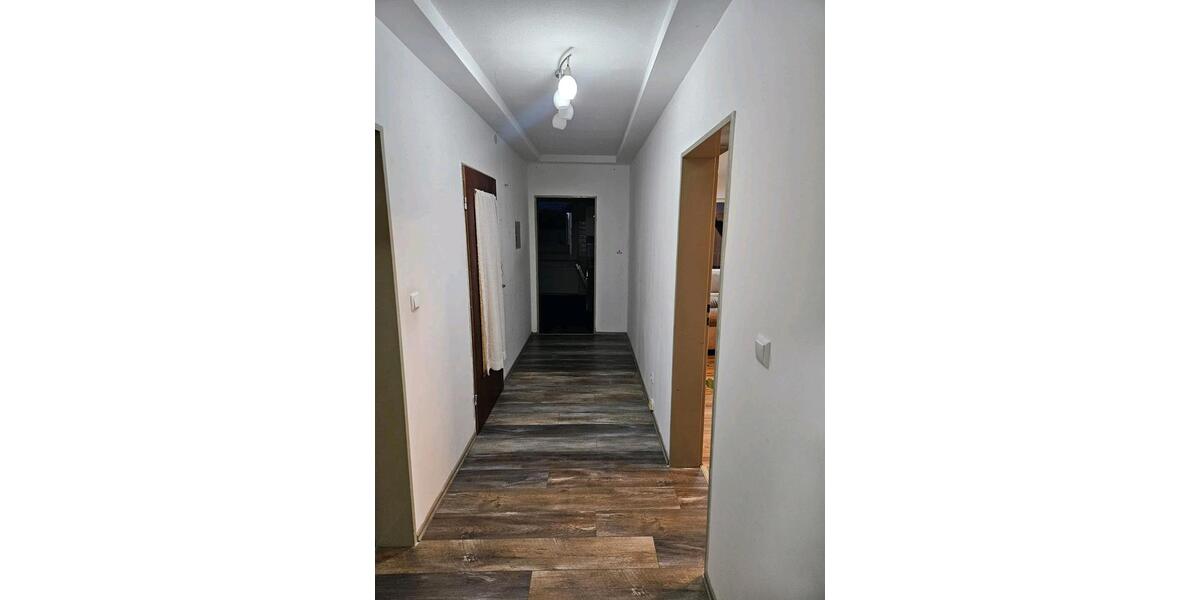 Etagenwohnung Uelzen - 3 Zimmer, 90 m&sup2;, 1.020&euro; | Angebot:26043010