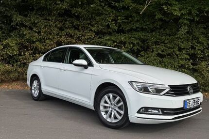 VW Passat 105.100 km 17.099 € Marl 45770
