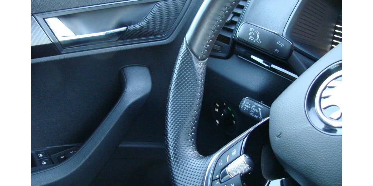 Skoda Karoq 2,0TDi 4x4 Sportline ACC AHK SHZ Matrix 13.915 km 35.980 &euro; Falkensee 14612