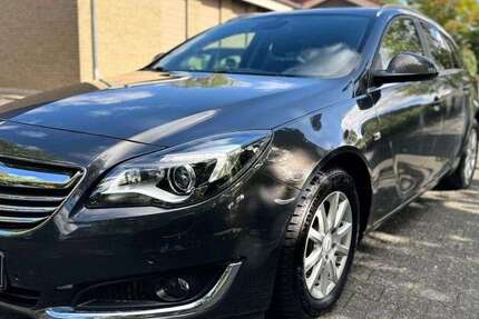 Opel Insignia 74.000 km 8.499 € Paderborn 33100