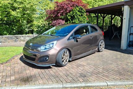 Kia Rio 124.500 km 7.000 &euro; Mülheim an der Ruhr 45472