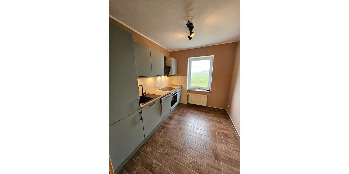 Etagenwohnung Stavenhagen - 3 Zimmer, 69 m&sup2;, 550&euro; | Angebot:25161060