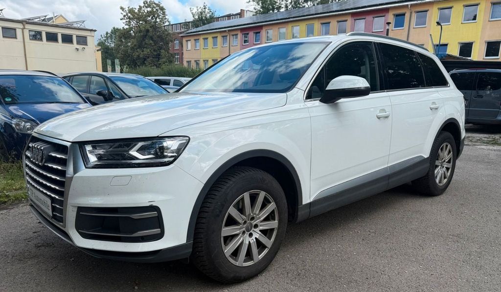 Audi Q7 248.986 km 17.999 &euro; Chemnitz 09120